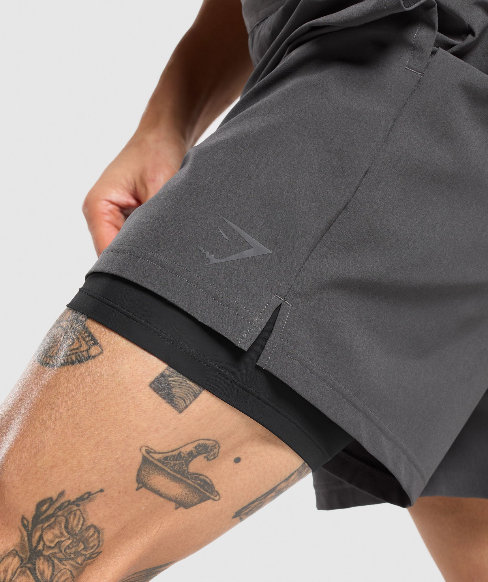 Gymshark Land To Water 6" Shorts Asphalt Grey