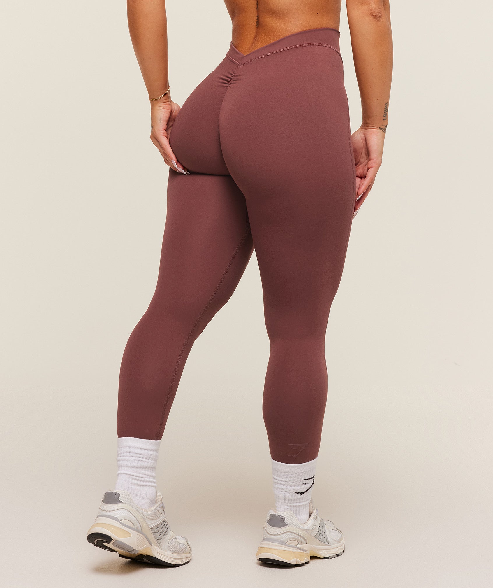 Women's Gymshark Lifting Dipped Waistband Leggings Burgundy Brown