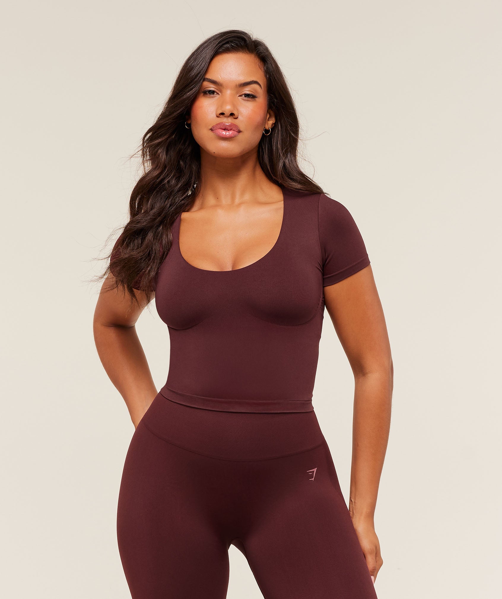 Women's Gymshark Soft Sculpt T-Shirt With Shelf Rich Maroon