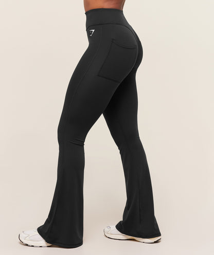Women's Gymshark Superset Back Pocket Flared Leggings Black