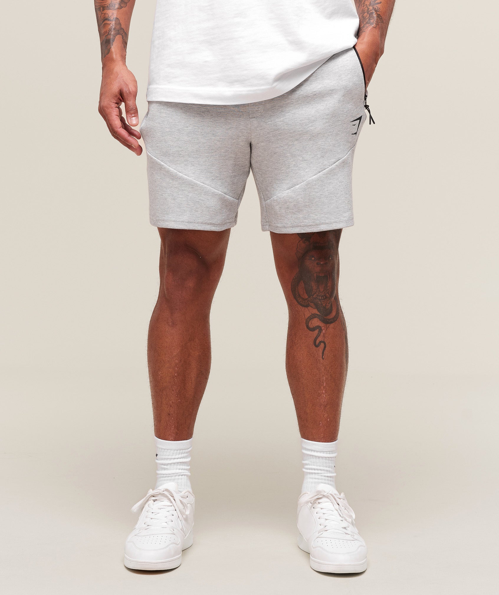 Gymshark Interlock Tech 6" Shorts Light Grey Core Marl
