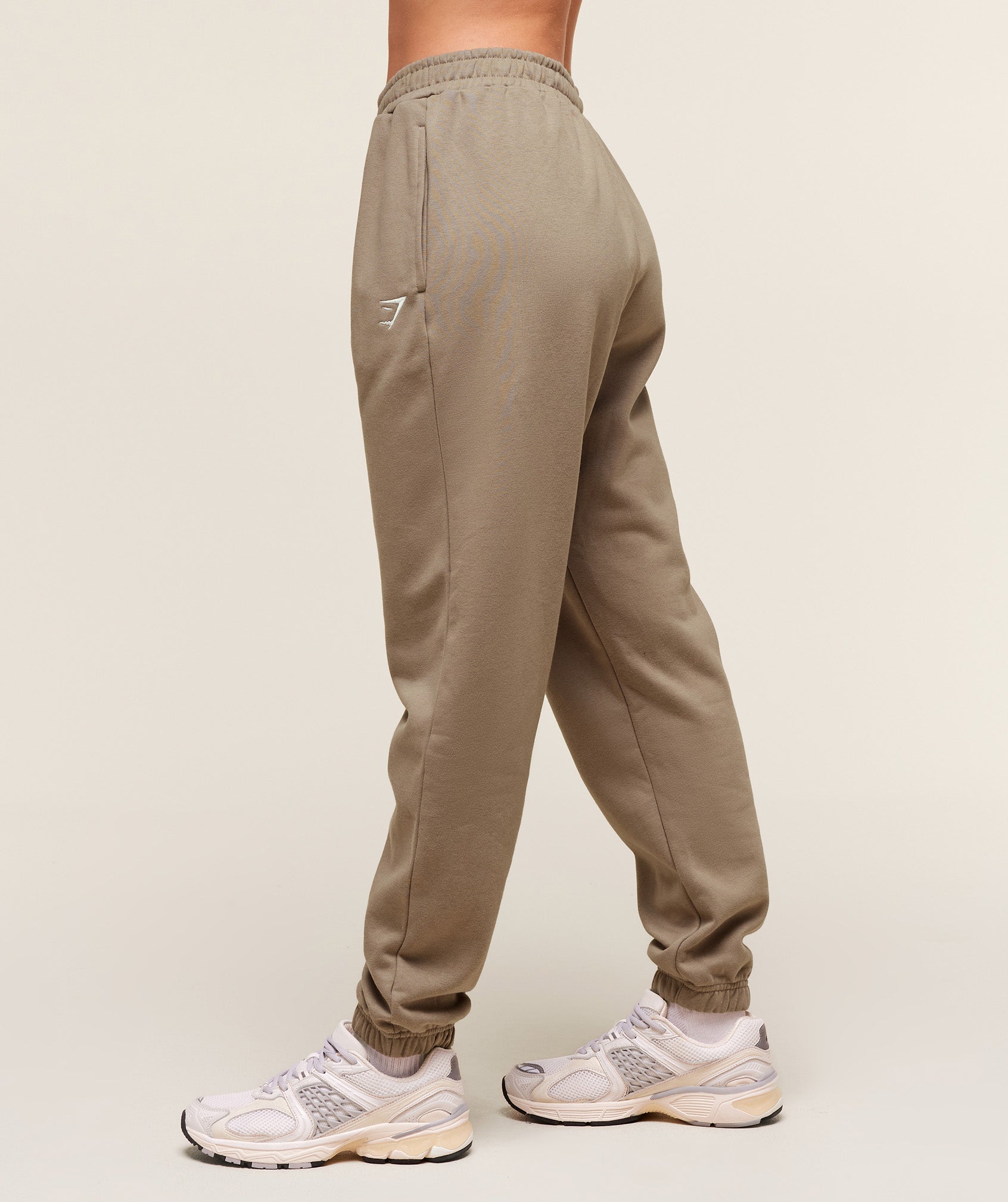 Women's Gymshark Training Fleece Joggers Lifestyle Brown