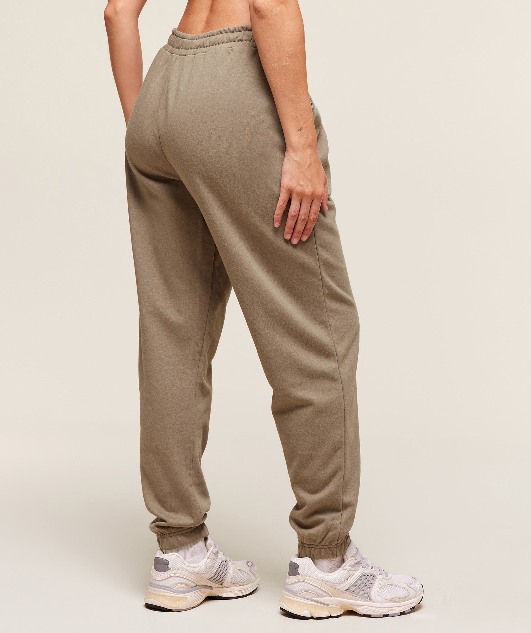 Women's Gymshark Training Fleece Joggers Lifestyle Brown