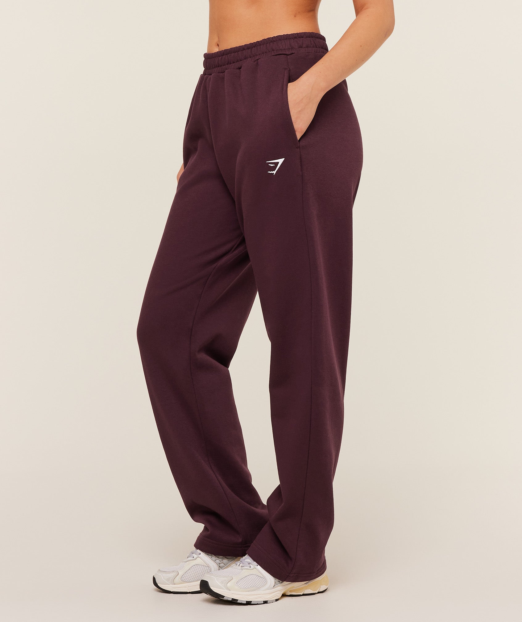Women's Gymshark Training Fleece Straight Leg Jogger Gs Cherry Purple