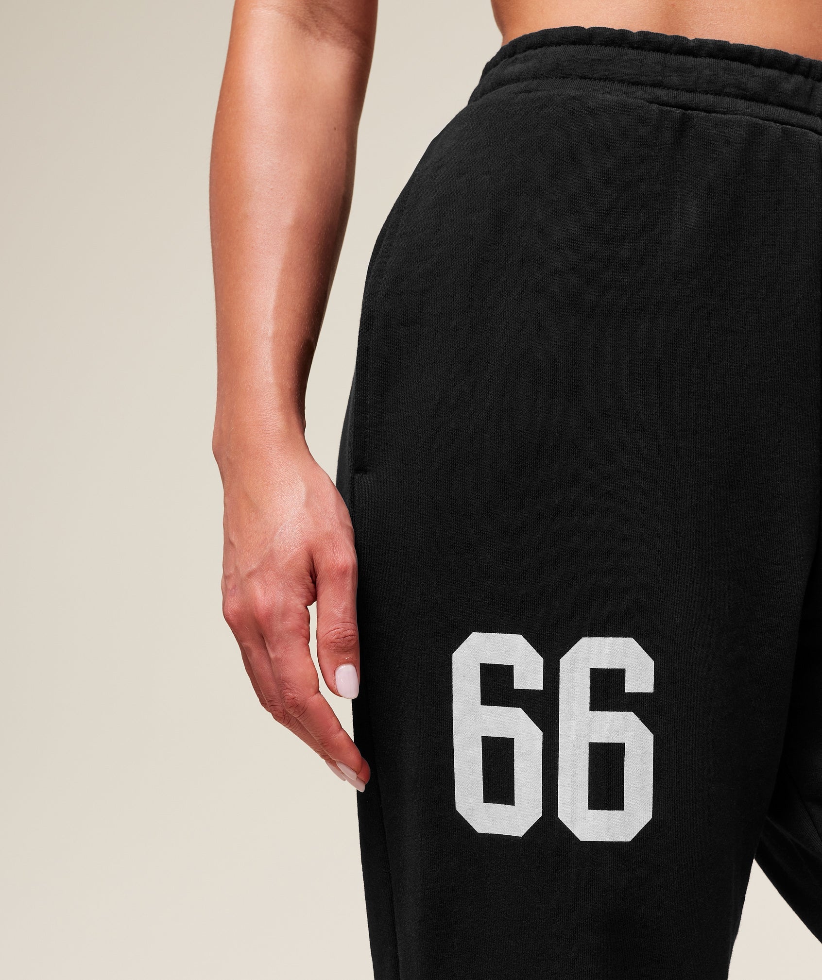 Women's Gymshark Varsity Graphic Oversized Jogger Black