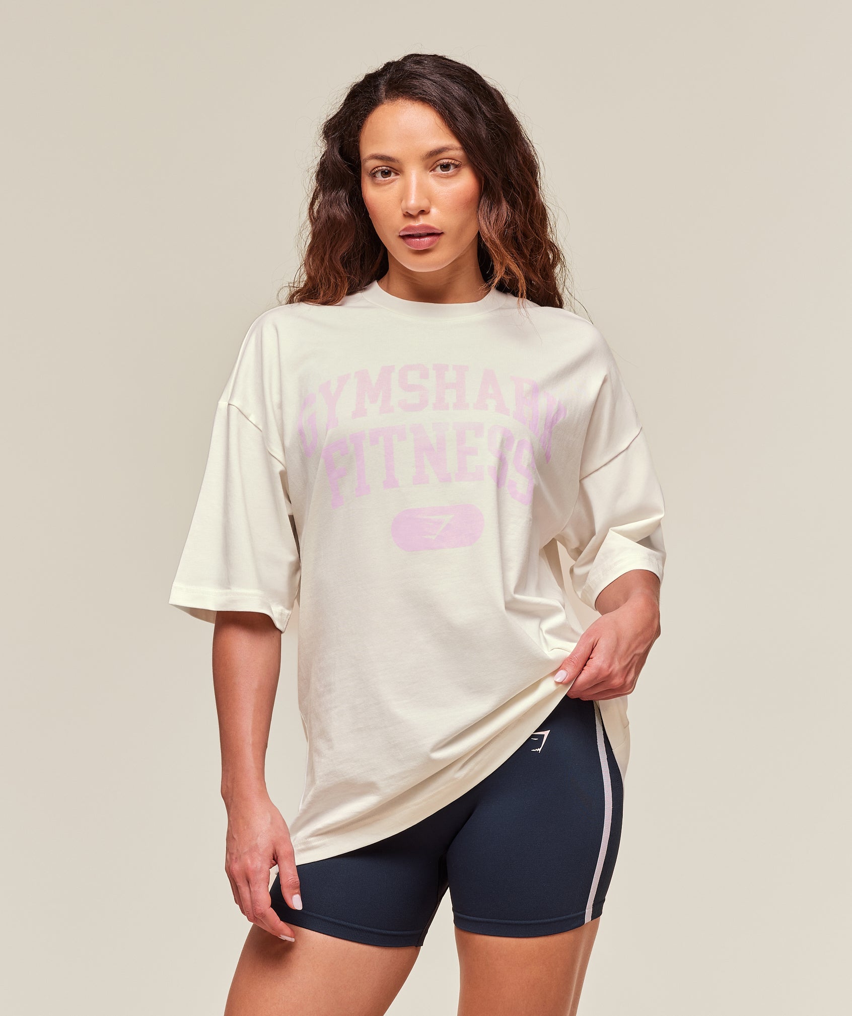 Women's Gymshark Varsity Graphic Oversized T-Shirt Soft White