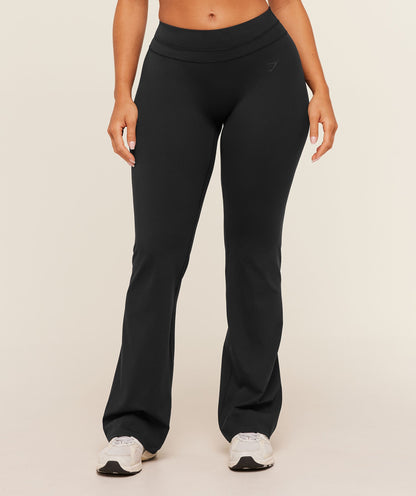 Women's Gymshark Whitney Mid-High Rise Flared Leggings Black