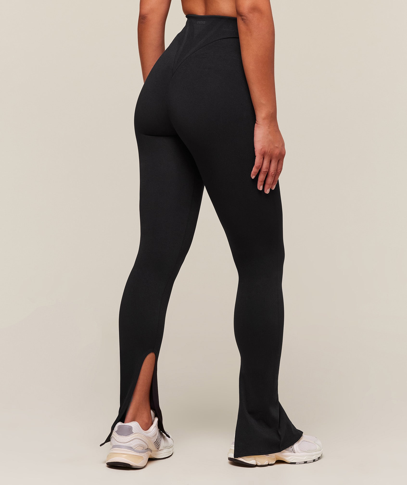 Women's Gymshark Everywear Warp Knit Flare Leggings Black