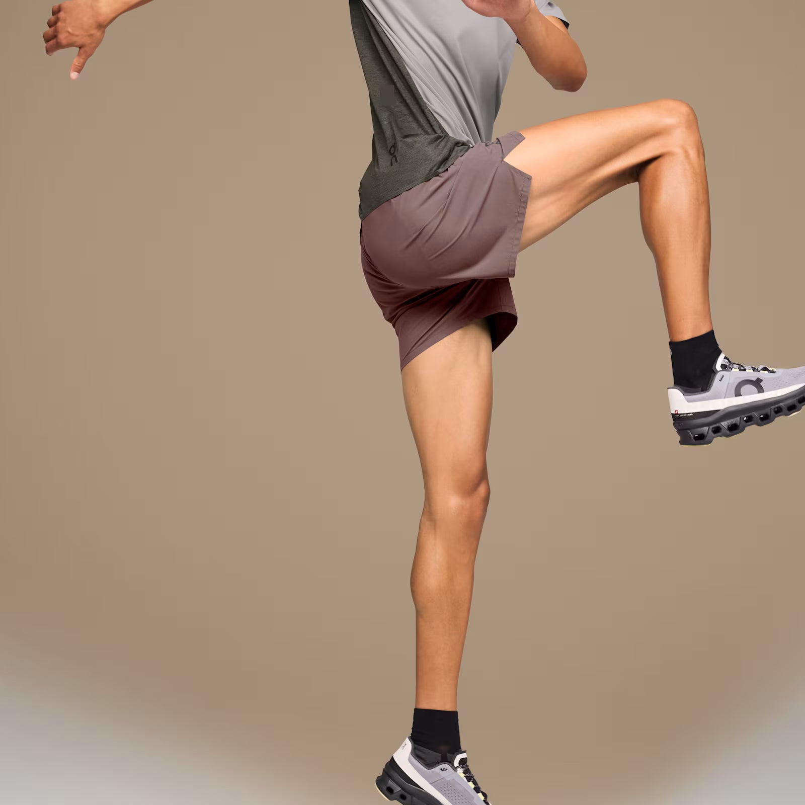 On Essential Shorts Grape | Black