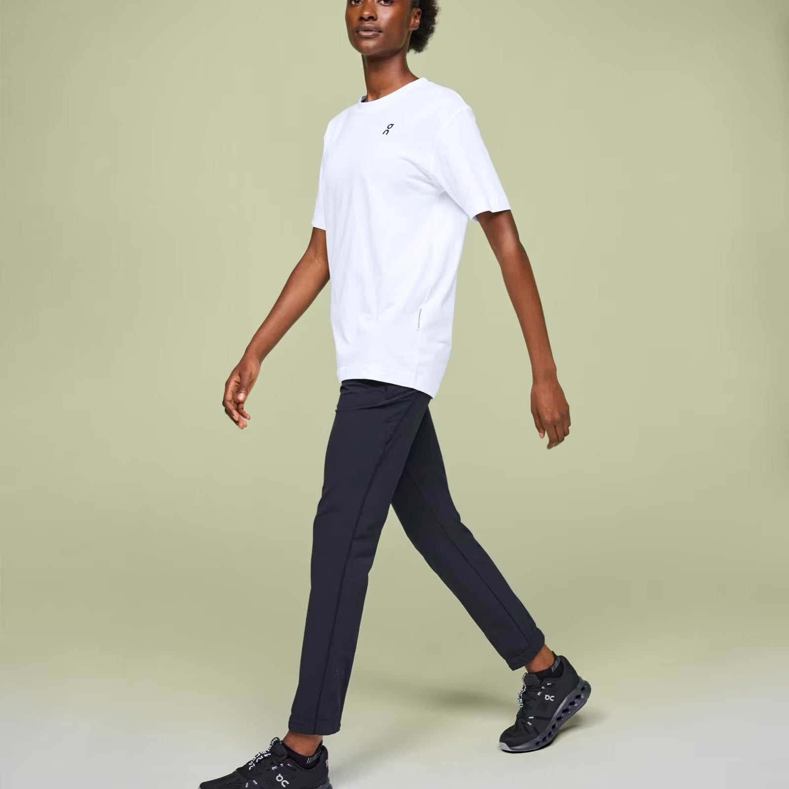 On Graphic-T White (Women'S)