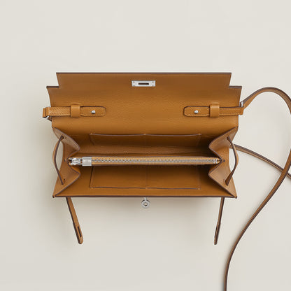  Hermes Kelly Classique To Go Wallet Caramel