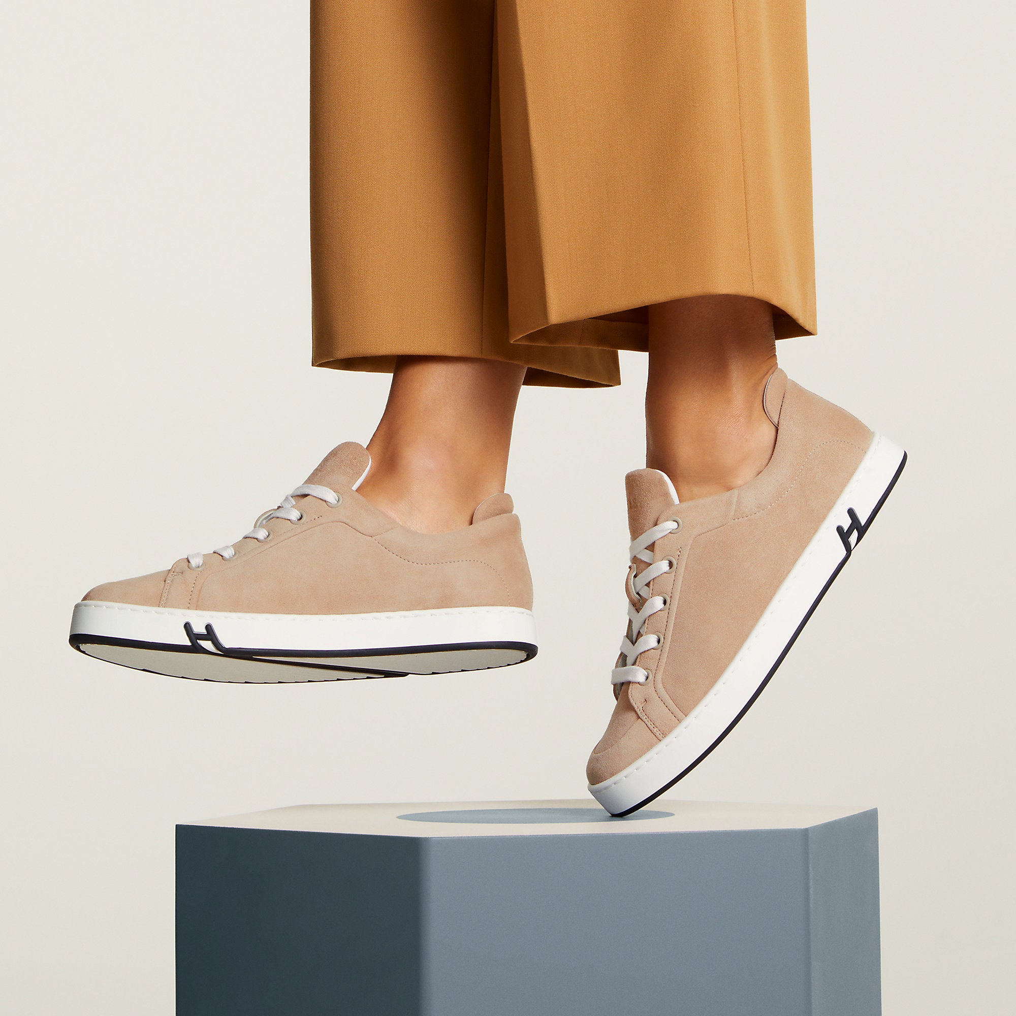  Hermes Kid Sneaker Beige Camel