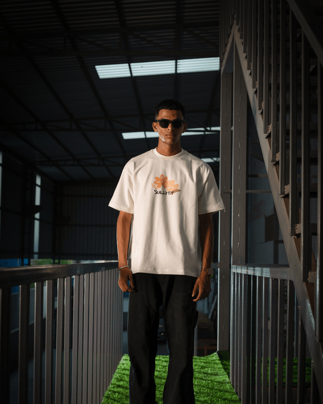 KISS OF NECTAR WHITE TEE - SULLITT