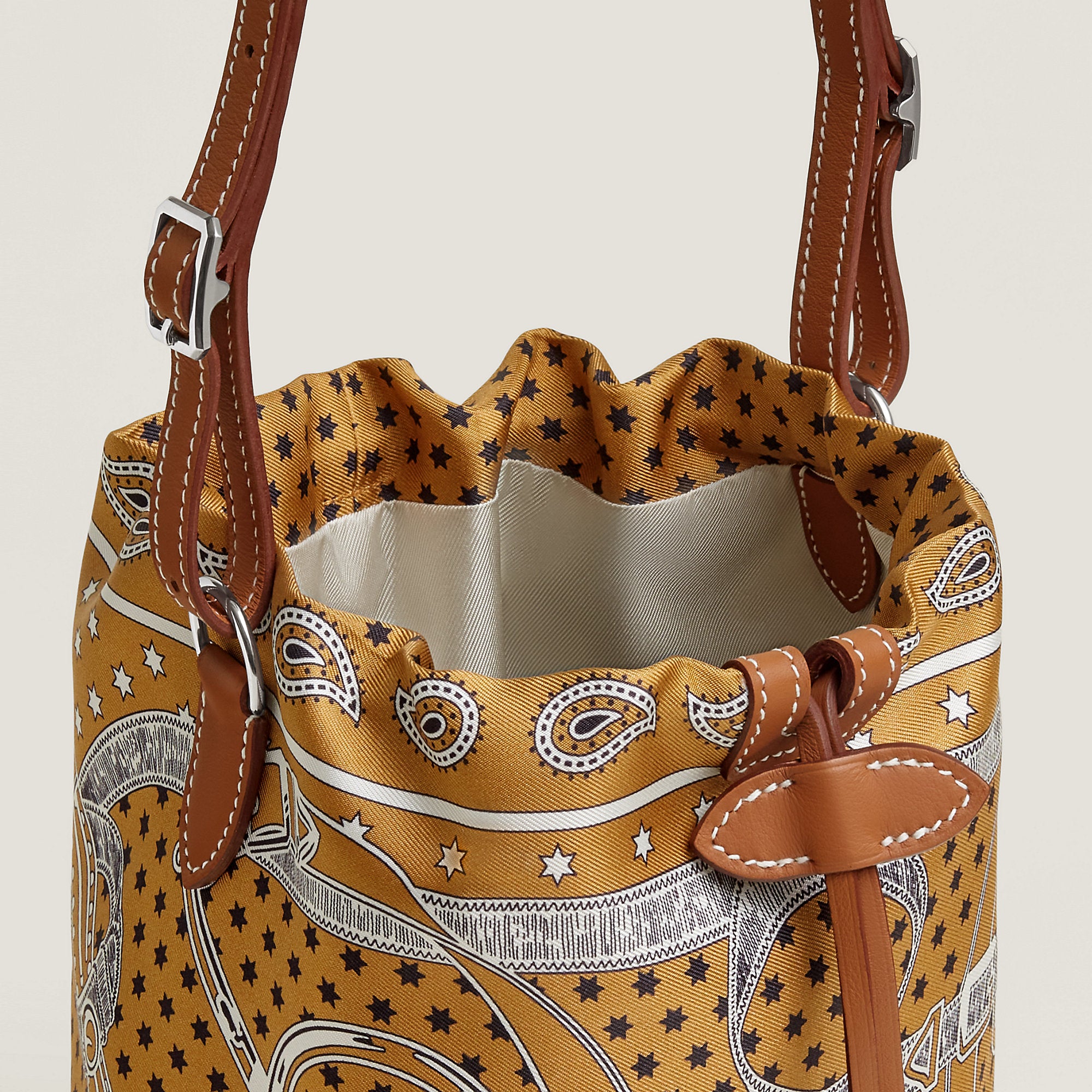  Hermes Lassoie Herms Bag Bleu Marine