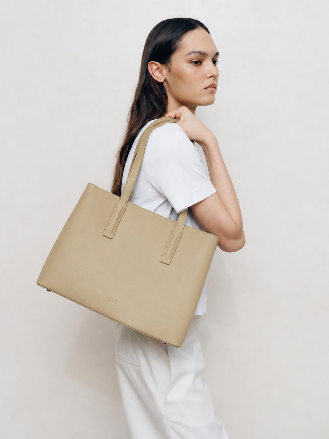 Freja Linnea Tote Sand