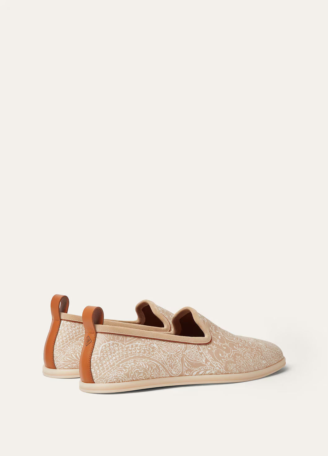 Venice Walk Flat Milk Amber/Pine Nuts