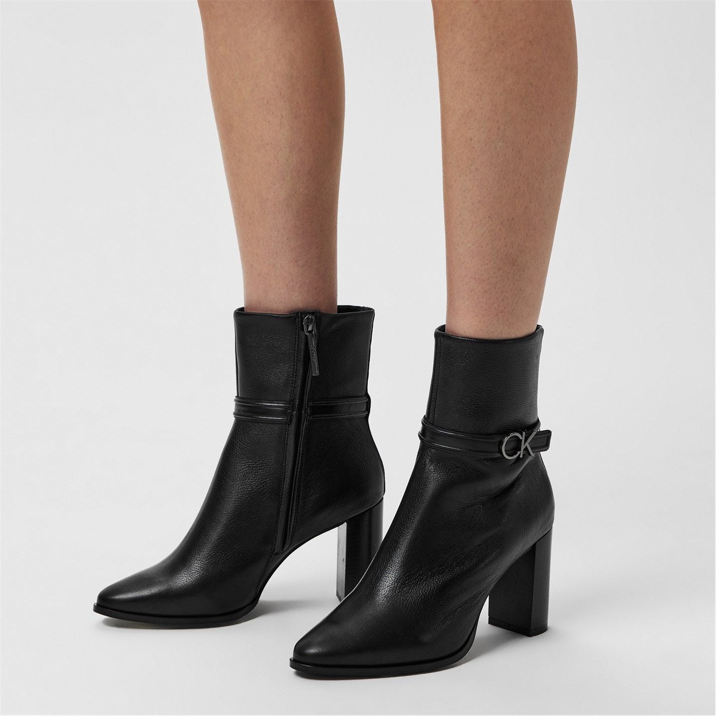  Low Ankle Boots CK Black