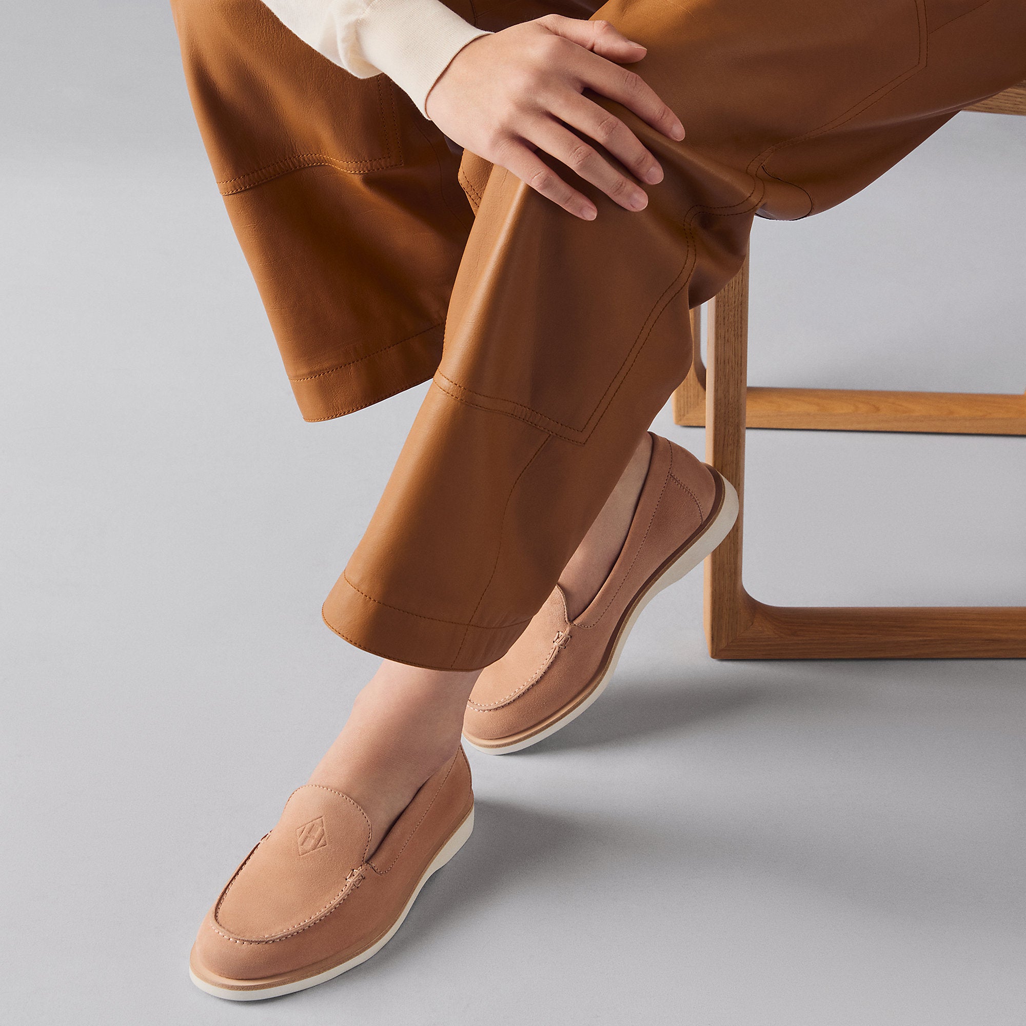  Hermes Low Loafer Beige Perlino