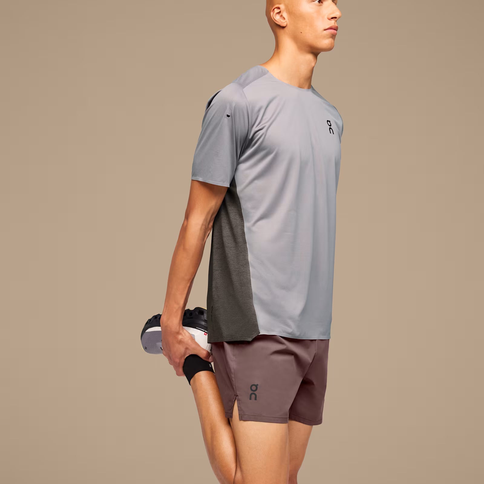 On Essential Shorts Grape | Black