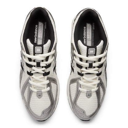 New Balance 1906R Silver Metallic With White And Sea Salt Silver Metallic With White And Sea Salt