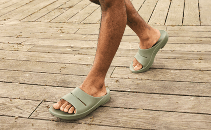 Oofos Men's Slide Foliage