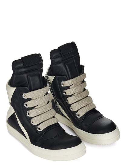 #color_black-milk-milk