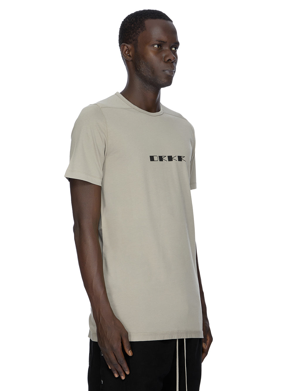 #color_mineral-black
