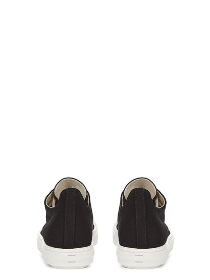 #color_black-milk-milk