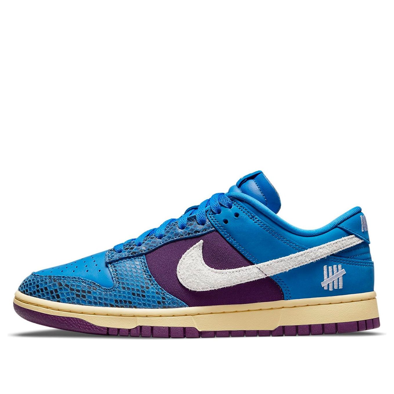 Nike Dunk Low Undefeated 5 On It Dunk vs. AF1