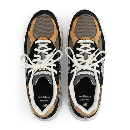 New Balance 990v3 MiUSA Black Tan