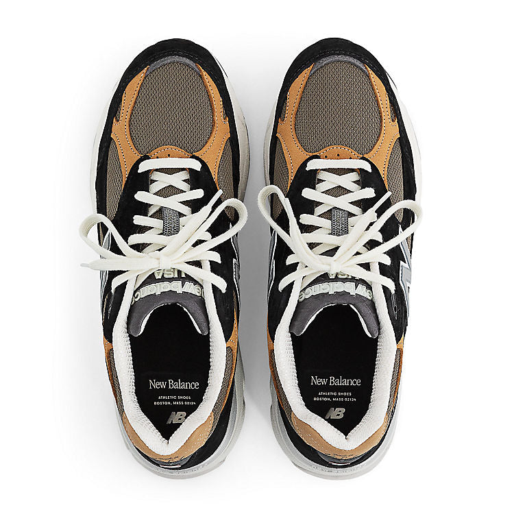 New Balance 990v3 MiUSA Black Tan