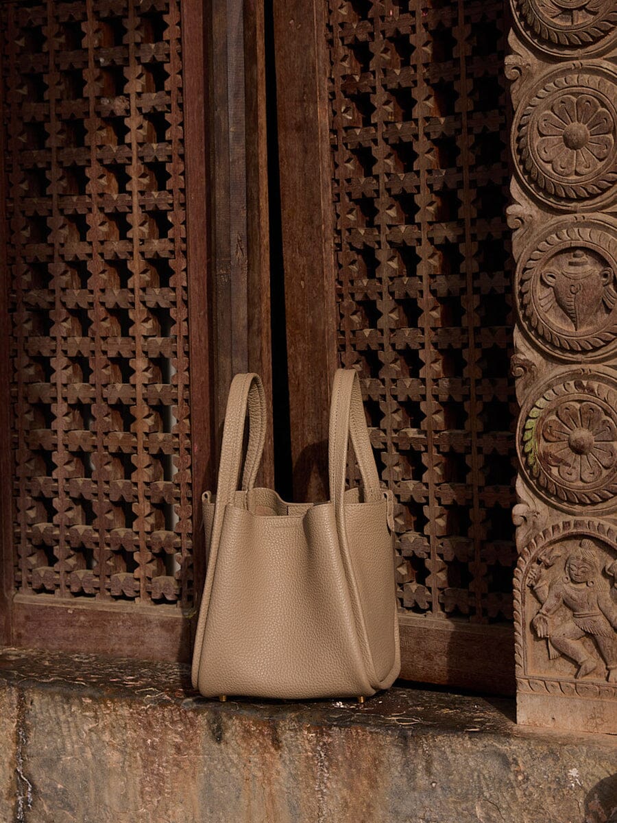 Songmont Medium Song Bag Taupe