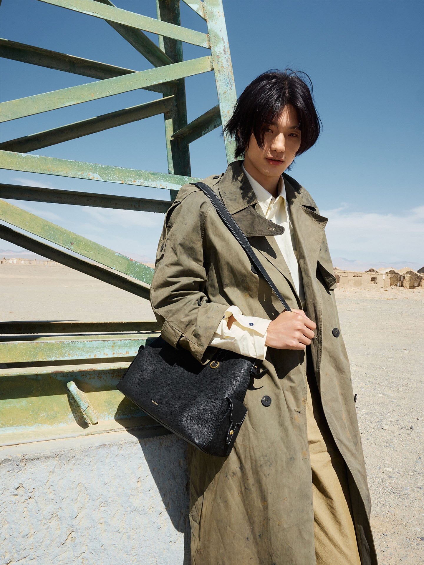Songmont Medium Yore Hobo Bag Onyx Grain