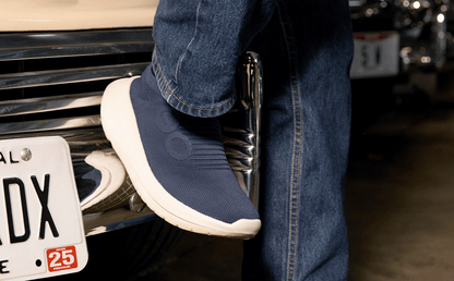 Oofos Men's Slip-On Shoe Chalk & Navy
