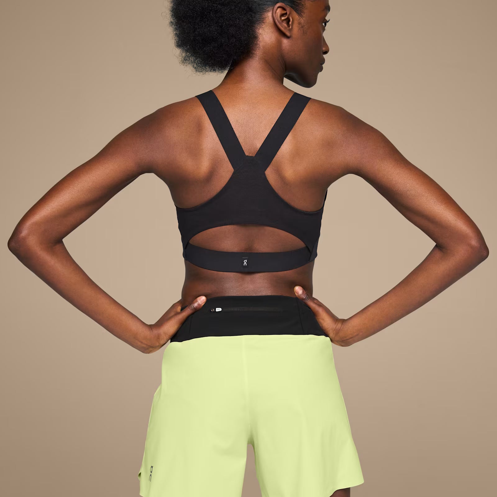 On 5" Running Shorts Hay | Black (Women'S)