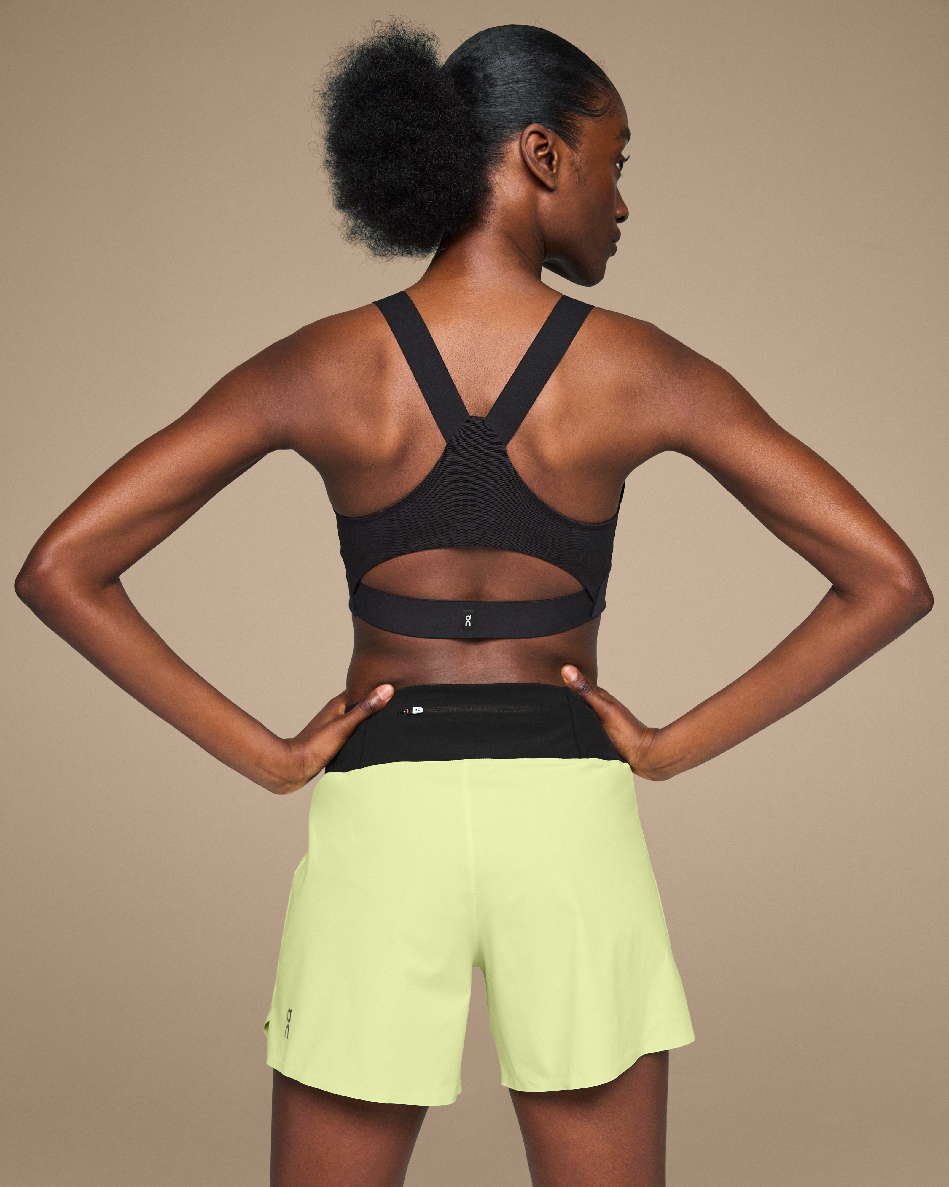On 5" Running Shorts Hay | Black (Women'S)