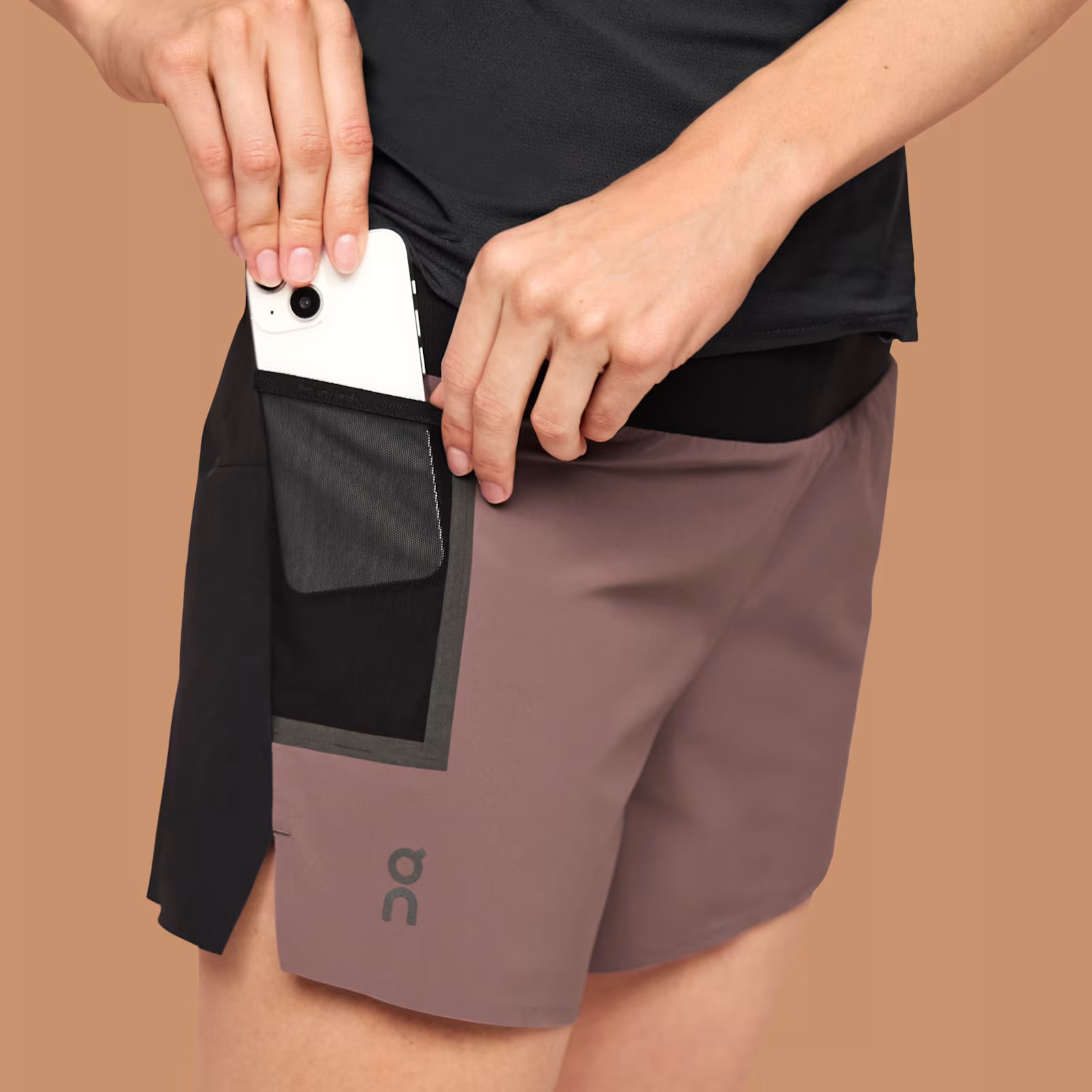 On Ultra Shorts Grape | Black (Women'S)