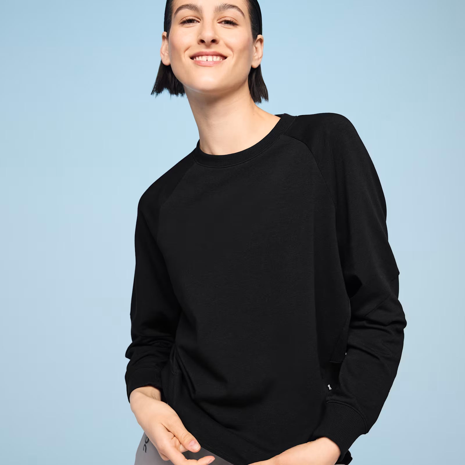 On Movement Crew Black (Women'S)