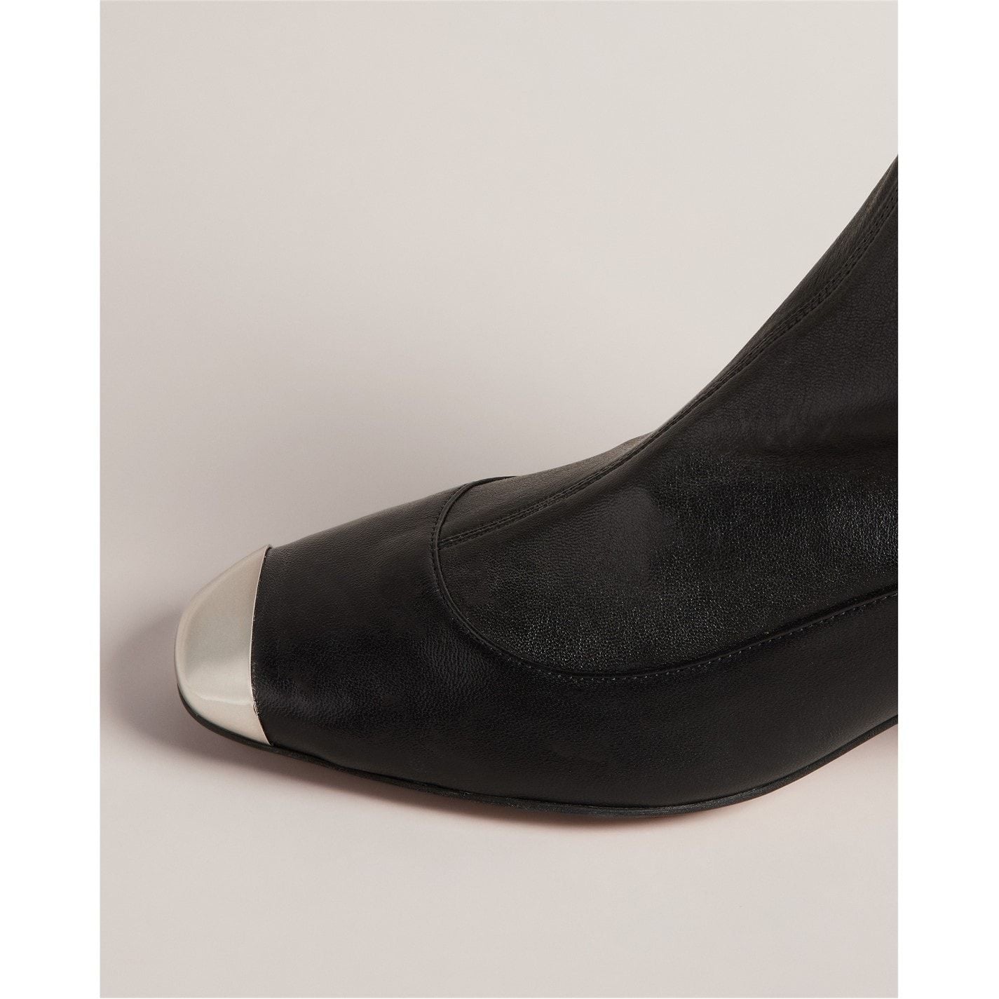  Neomlia Ankle Boots Black