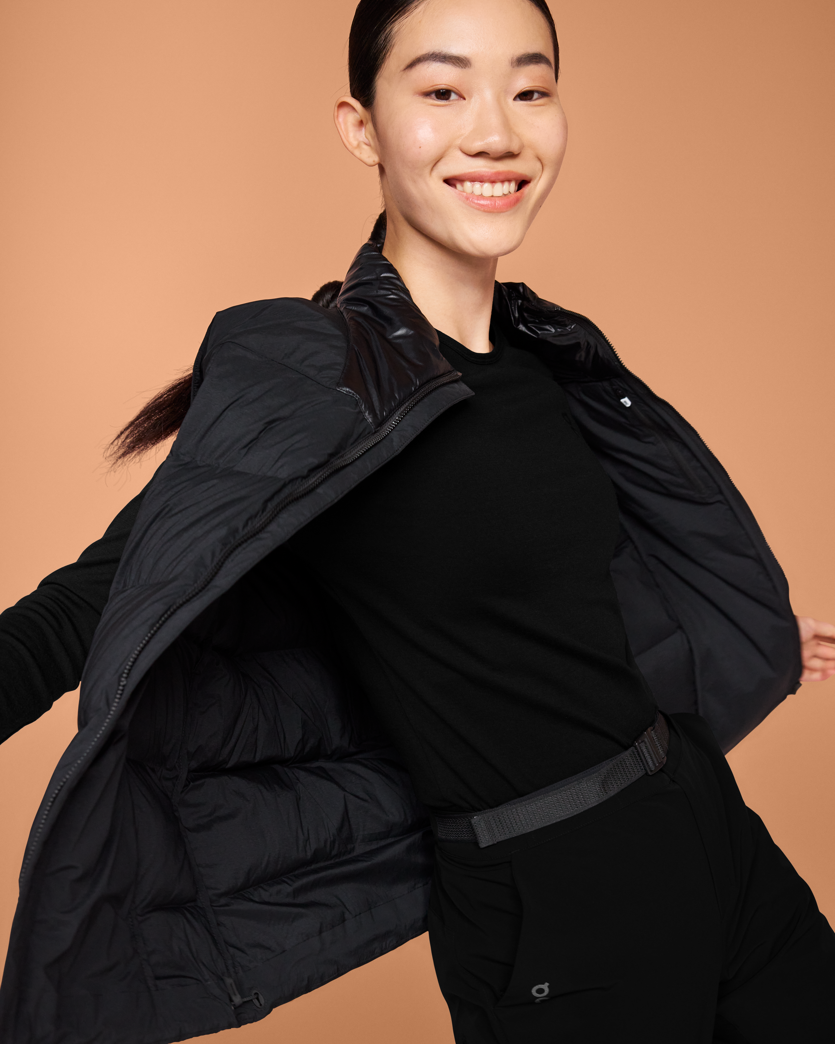 on challenger vest Black (Women's)