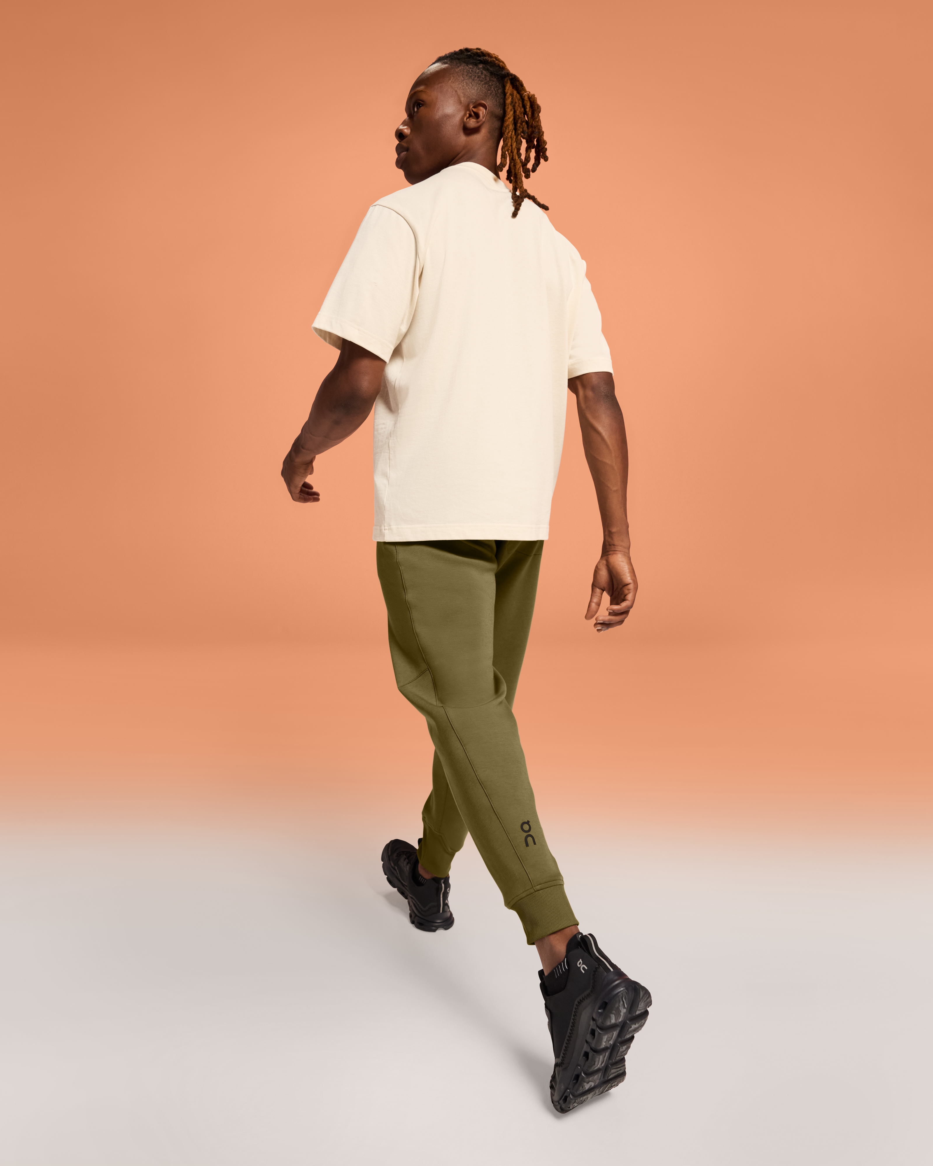 on sweat pants Hunter