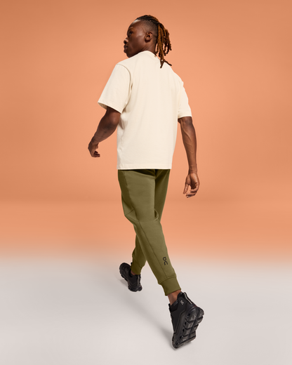 on sweat pants Hunter