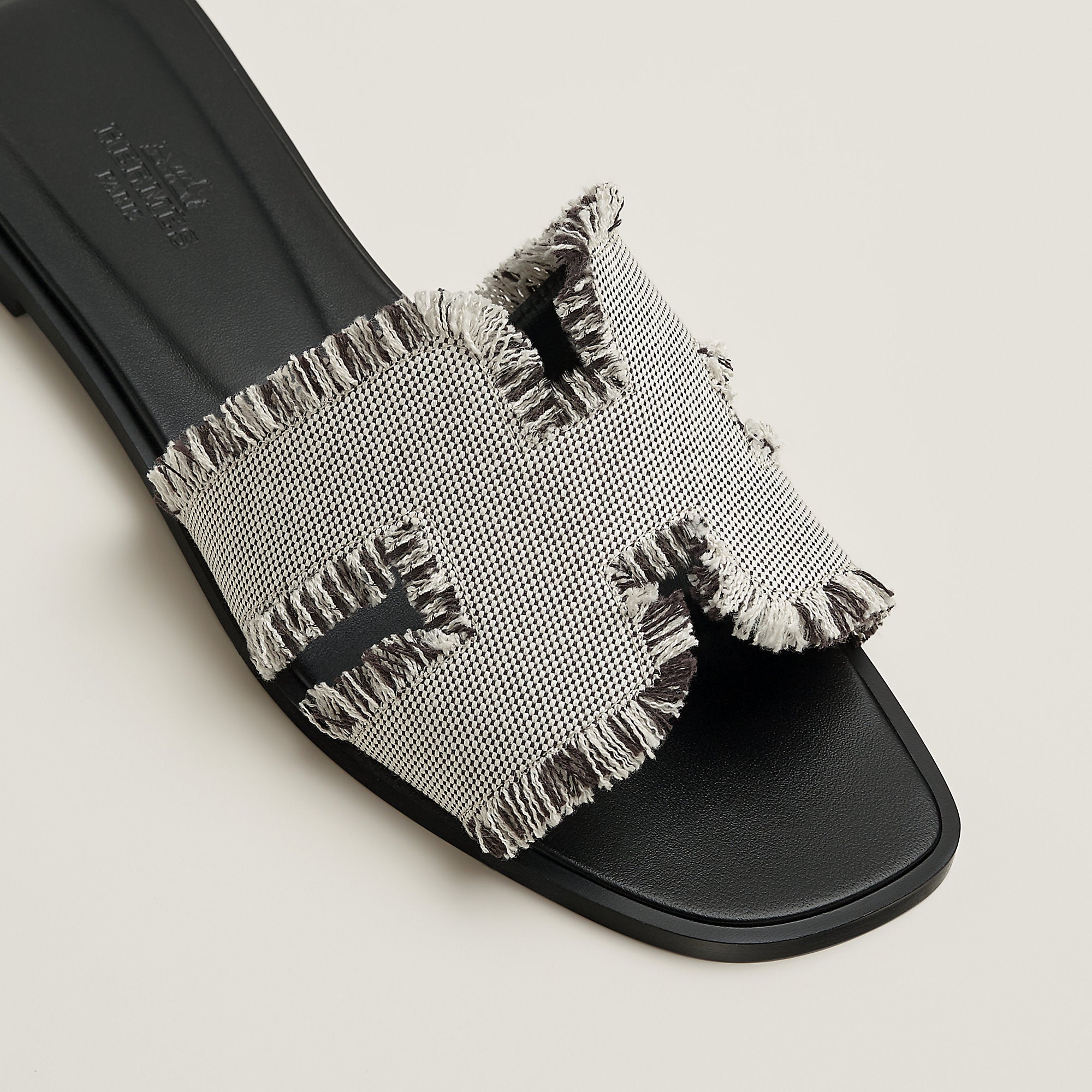  Hermes Oran Sandal Prunoir
