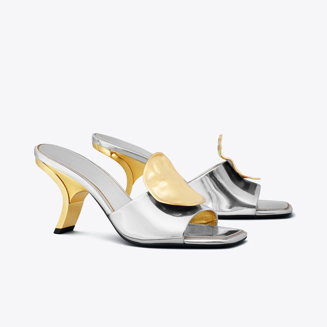 Tory Burch Patos Mismatched Heeled Mule ARGENTO / GOLD / GOLD