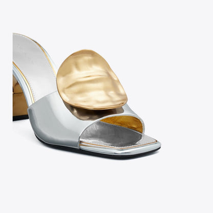Tory Burch Patos Mismatched Heeled Mule ARGENTO / GOLD / GOLD