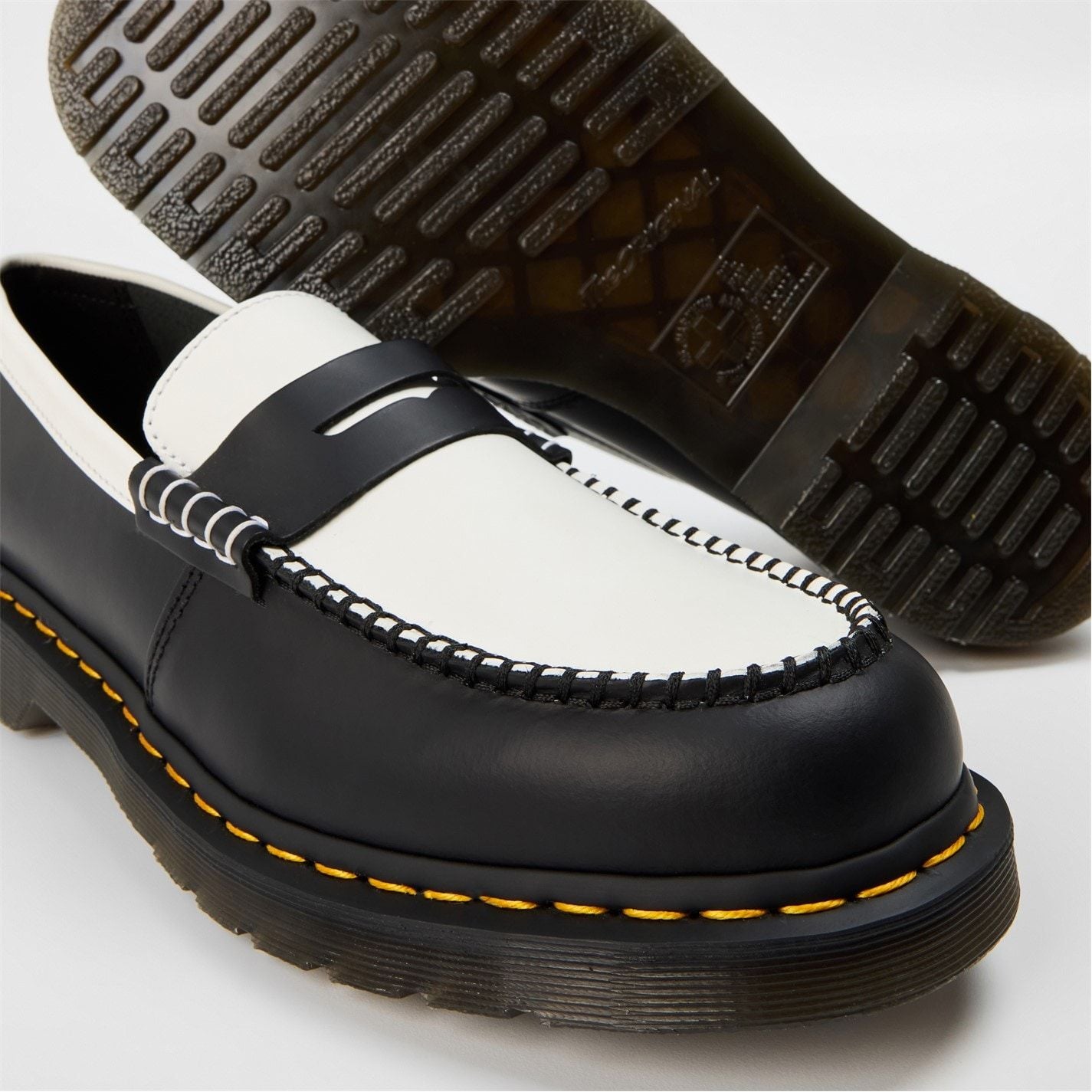  Penton Loafers Black