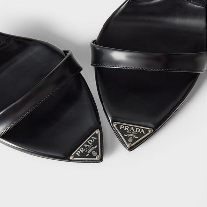  Prada Plaque Heel Ld54 Black