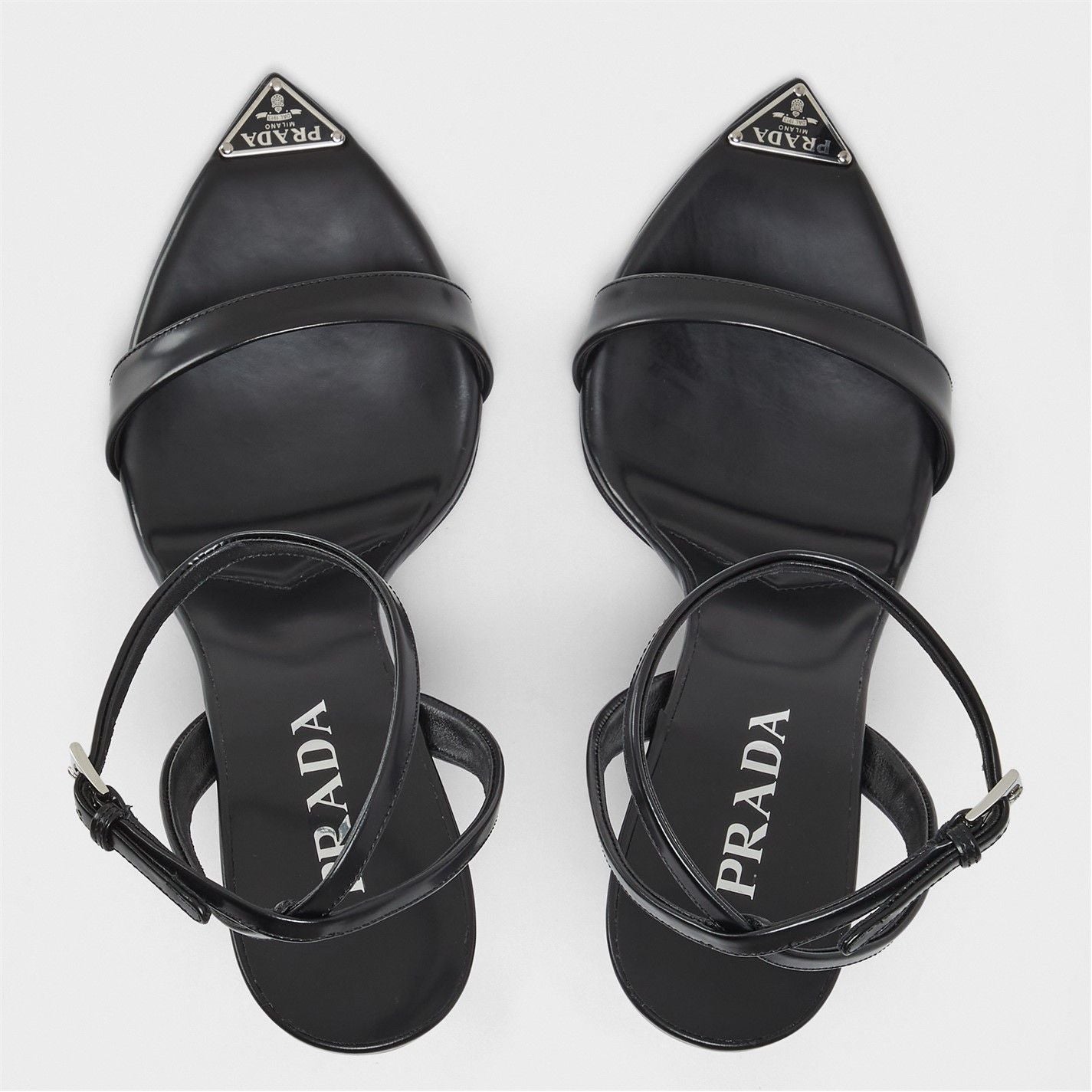  Prada Plaque Heel Ld54 Black
