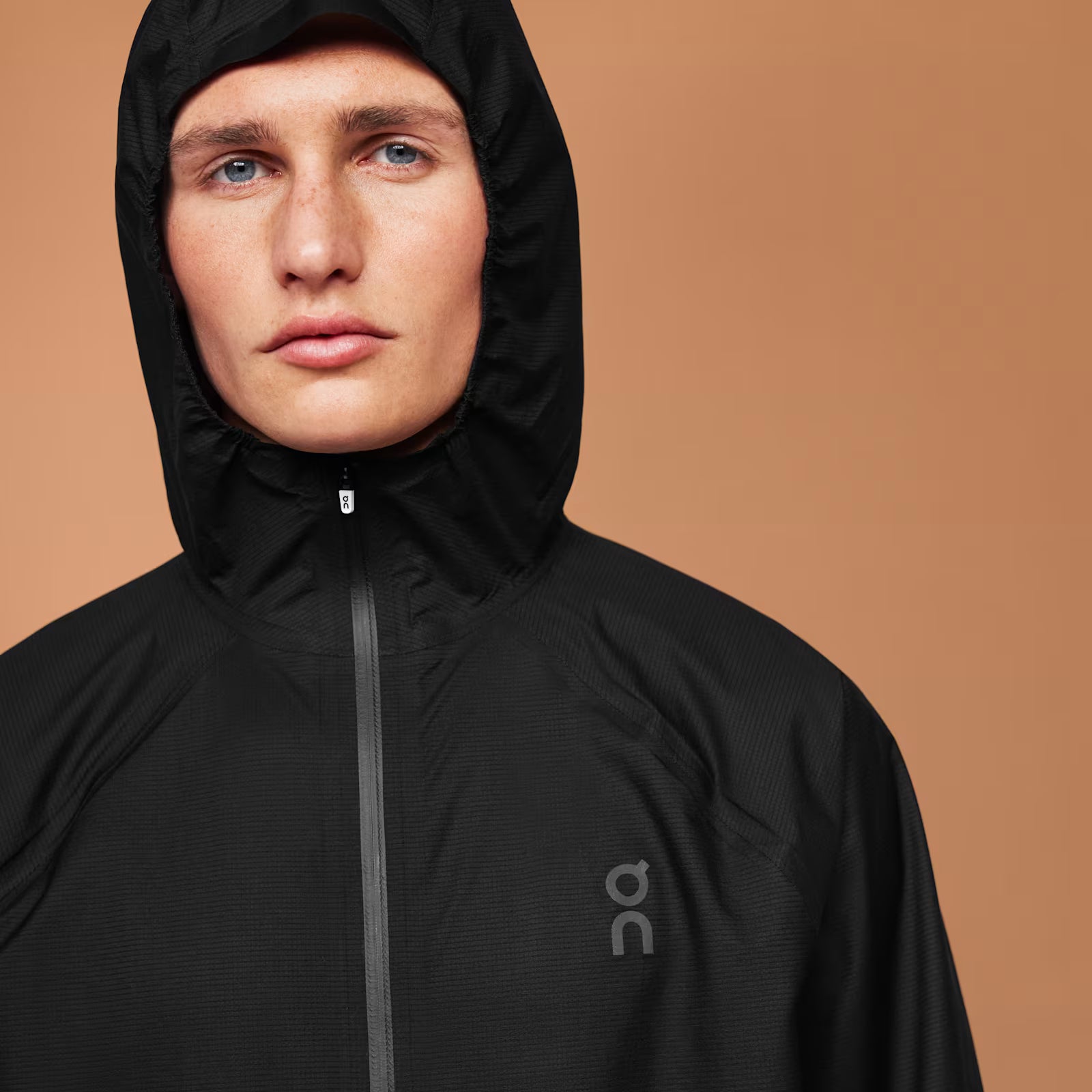 On Ultra Jacket Black