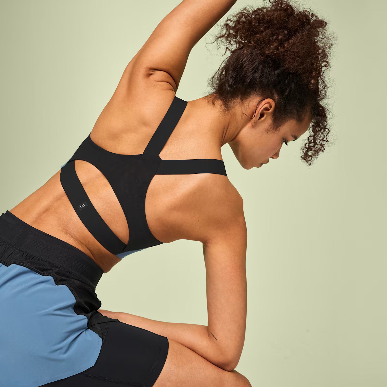 On Performance Bra Stellar | Black (Women'S)